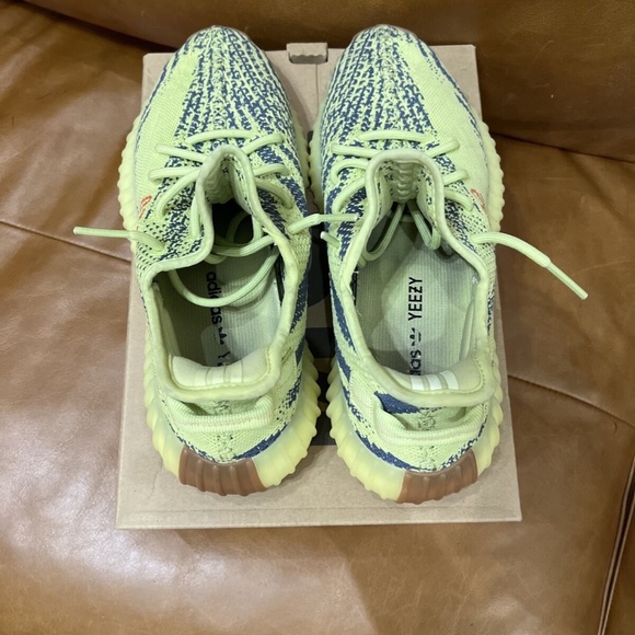 Adidas Yeezy Boost 350 V2 Semi Frozen Yellow Size 8.5 B37572 8 1/2 - Picture 6 of 11